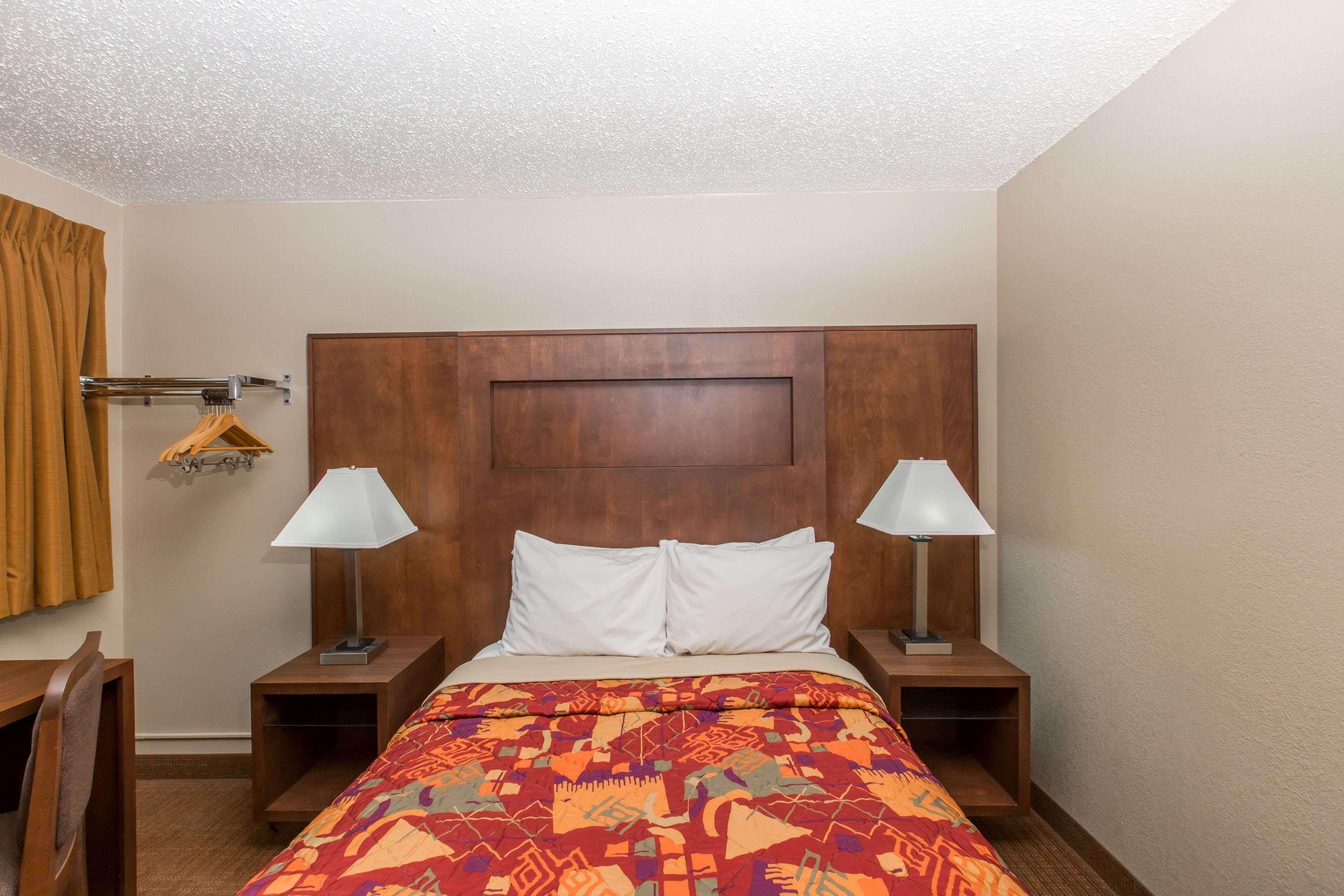 Days Inn By Wyndham Pierre Luaran gambar
