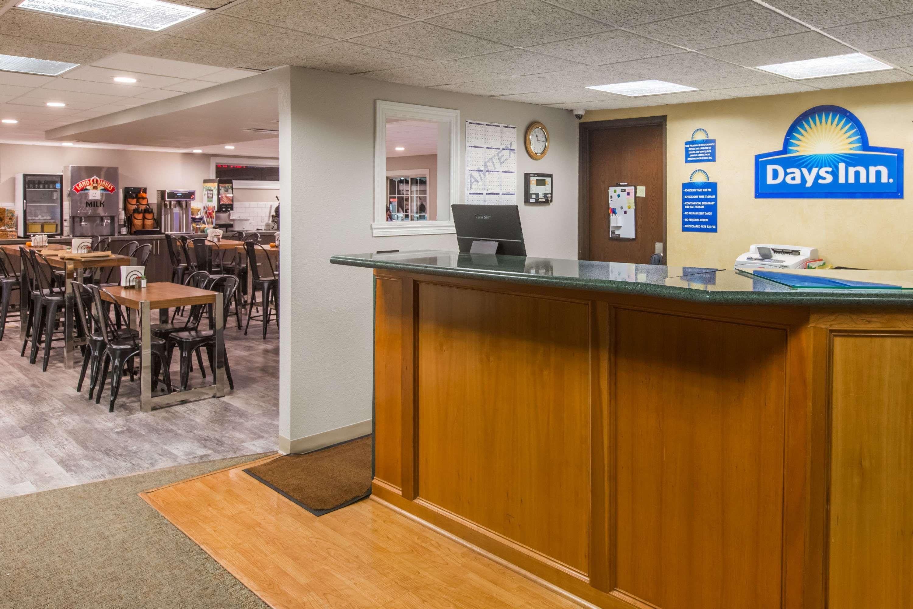 Days Inn By Wyndham Pierre Luaran gambar