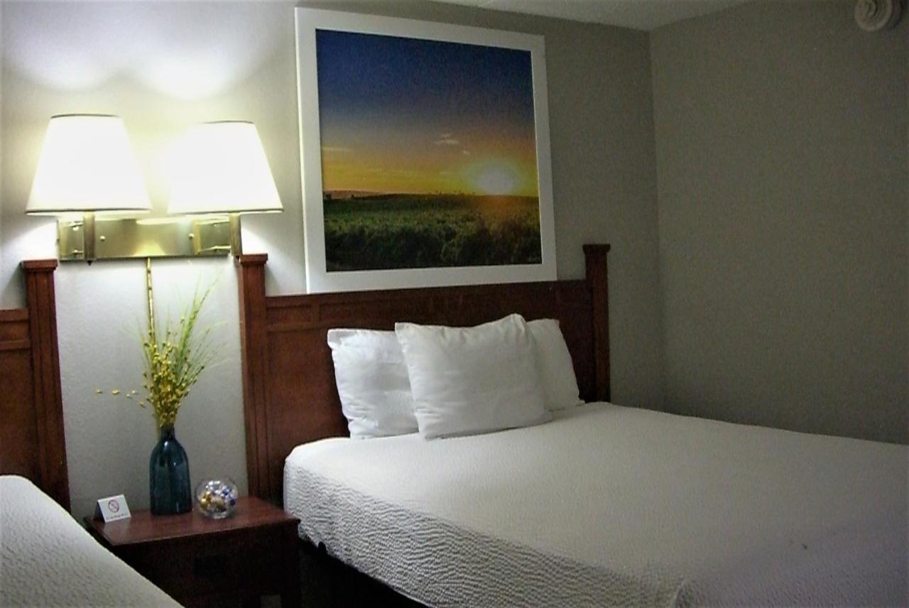 Days Inn By Wyndham Pierre Luaran gambar